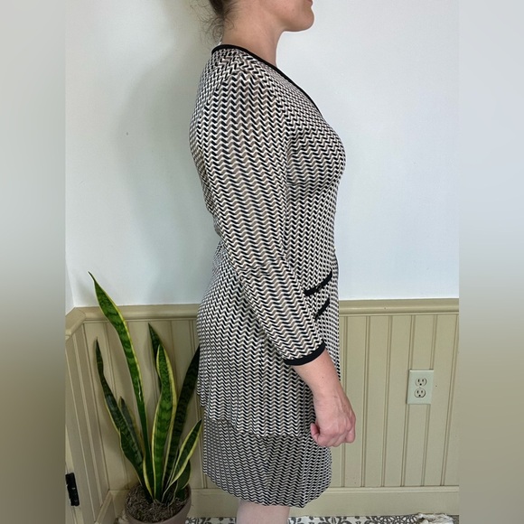 St. John Collection Vintage Jacket Skirt Suit Black Tan Zip & Claps Women’s Sz M - Picture 4 of 16